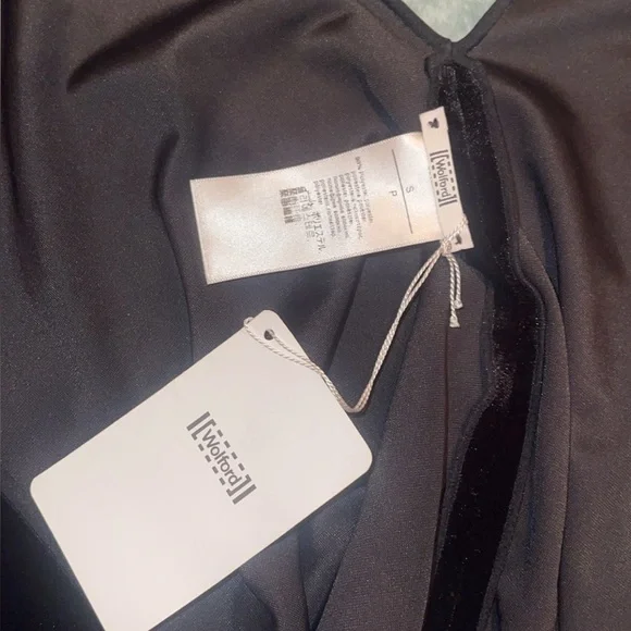 Wolford Elegant Black Velvet Cold-Shoulder Top S NWT Flawed - Picture 6 of 8